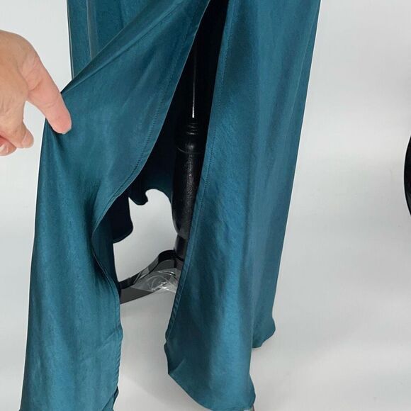 Dress Forum Womens Bat Wing Sleeve Satin Maxi Dress Deep Jasper Size Small NWT - Picture 10 of 13